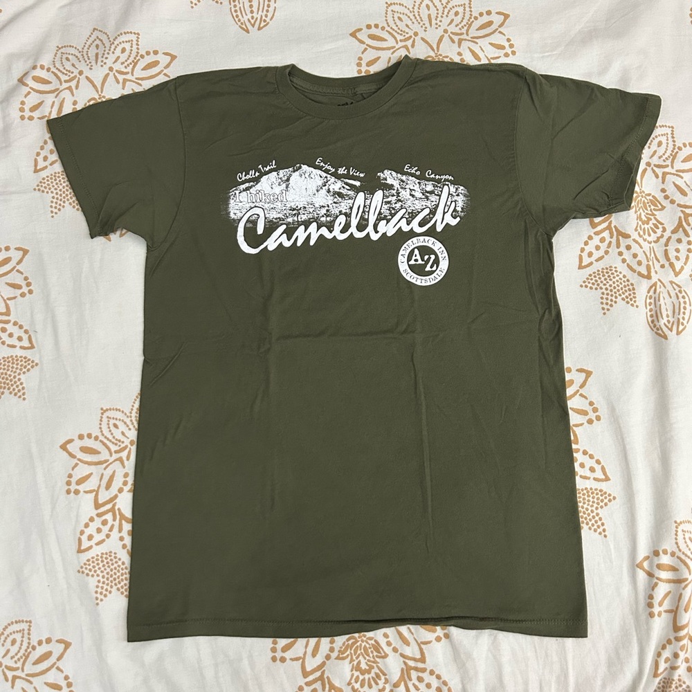 MV Sport Camelback Mountain Green Medium Shirt